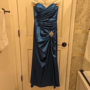 Teal Blue Mermaid Style Prom Special Occasion Dress, Size Small